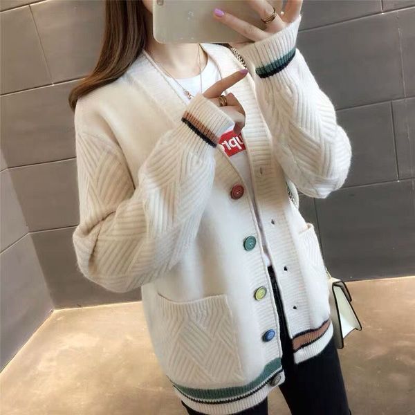 2021 new cashmere sweater women autumn winter v-neck warm clothes pull femme hiver streetwear casual loose knitted cardigan ux6x, White;black
2021 new cashmere sweater women autumn winter v-neck warm clothes pull femme hiver streetwear casual loose knitted cardigan ux6x, White;black