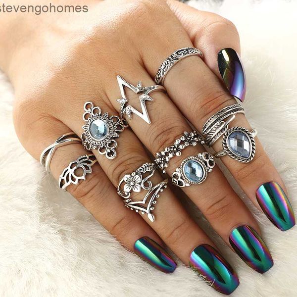 of with a rings new carved flowers, set diamonds, stars, leaves and butterflies, Silver
of with a rings new carved flowers, set diamonds, stars, leaves and butterflies, Silver