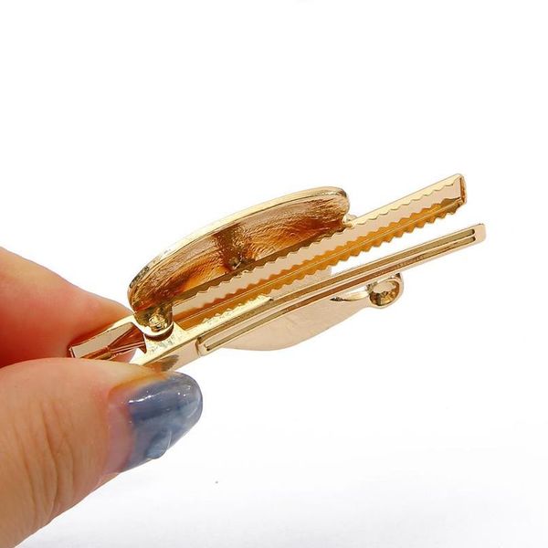 1pc 6cm mix style metal hairgrip girls snap christmas festival hair clips for girls women hair accessories styling cl qylpcr, Black;brown
1pc 6cm mix style metal hairgrip girls snap christmas festival hair clips for girls women hair accessories styling cl qylpcr, Black;brown