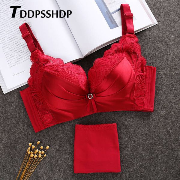 avoid chest sagging push up wire women bra set lingerie small breast female underwear y200708, Red;black
avoid chest sagging push up wire women bra set lingerie small breast female underwear y200708, Red;black