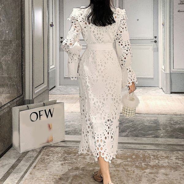 new solid white autumn woman long hollow enlargement dressed in elegant turtleneck thin waist straps female dress 2021 51zh, Black;gray
new solid white autumn woman long hollow enlargement dressed in elegant turtleneck thin waist straps female dress 2021 51zh, Black;gray