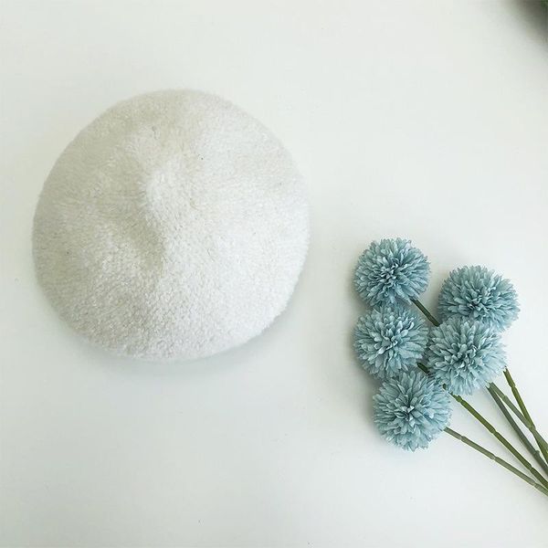 2020 new autumn and winter korean version of high-quality pure lamb beret female warm retro painter hat berets caps for women, Blue;gray
2020 new autumn and winter korean version of high-quality pure lamb beret female warm retro painter hat berets caps for women, Blue;gray