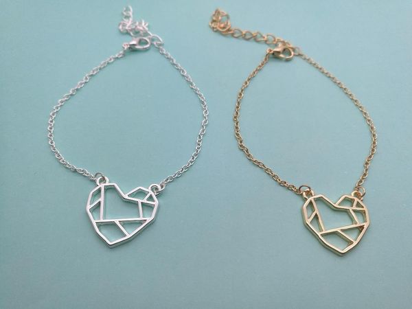 wire wrapped love heart bracelet open heart with map bracelet peace symbol sign bracelets for couples girlfriend, Golden;silver
wire wrapped love heart bracelet open heart with map bracelet peace symbol sign bracelets for couples girlfriend, Golden;silver