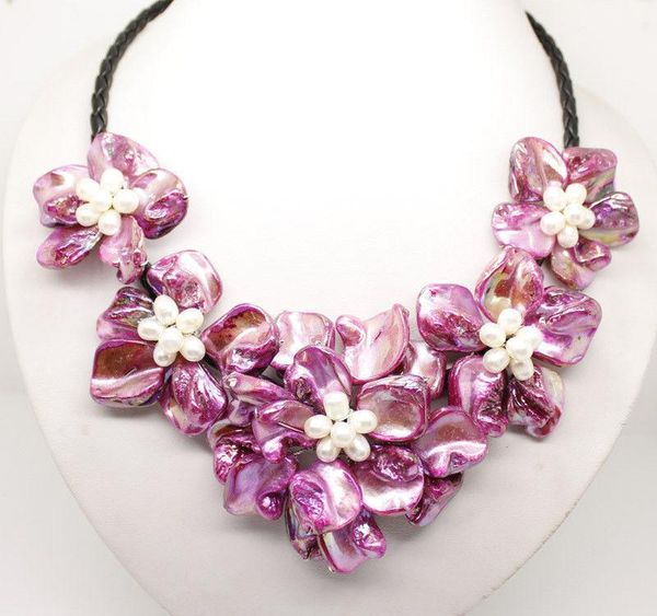 natural white pearl & multicolor shell pearl 5 flower pendant necklace 18" long ing, Silver
natural white pearl & multicolor shell pearl 5 flower pendant necklace 18" long ing, Silver