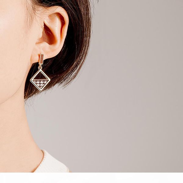 qualitylovr new fashion fabric korean earrings for women vintage geometric cute leather gold dangle drop earrings 2020 female jewelry, Silver;gold
qualitylovr new fashion fabric korean earrings for women vintage geometric cute leather gold dangle drop earrings 2020 female jewelry, Silver;gold