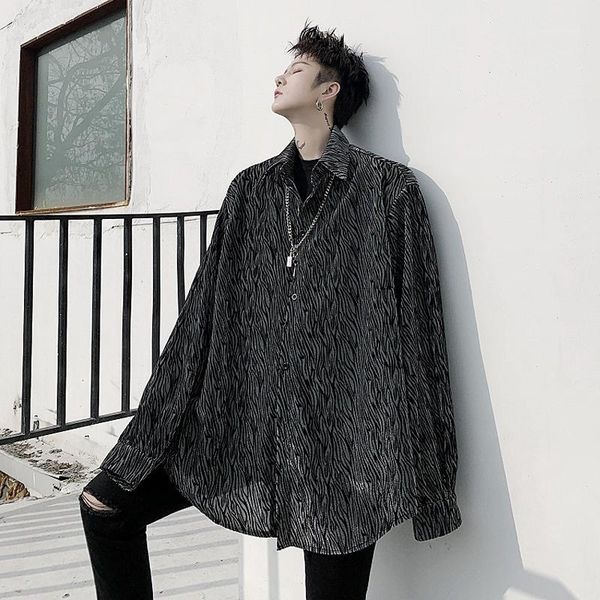 men's casual shirts 2021 spring dark velvet bright silk design loose long sleeve shirt fashion men's personality hiphop stage cost, White;black
men's casual shirts 2021 spring dark velvet bright silk design loose long sleeve shirt fashion men's personality hiphop stage cost, White;black