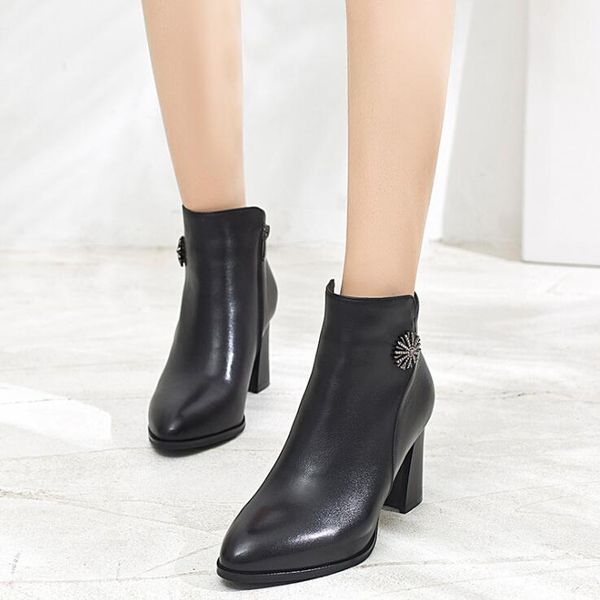 2020 leather women's shoes, western style fashion boots, pointed high heel rhinestone thick heel boots, Black
2020 leather women's shoes, western style fashion boots, pointed high heel rhinestone thick heel boots, Black