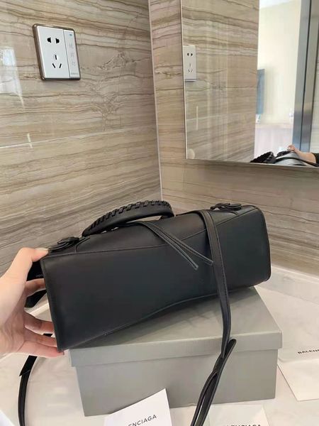 hip bags popul feminina stlye famous shoulder most ysiykiy bag handbags designer 2021 bags b messenger brand women luxury pugnp, Red;black
hip bags popul feminina stlye famous shoulder most ysiykiy bag handbags designer 2021 bags b messenger brand women luxury pugnp, Red;black