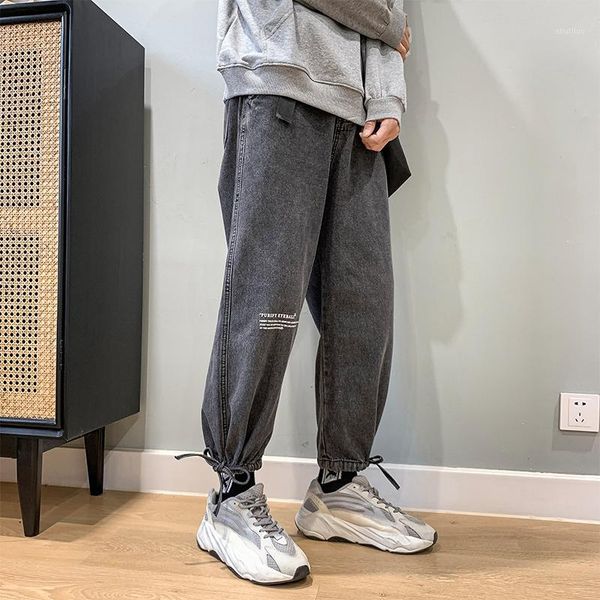 men's jeans special wholesale men's summer tooling street loose light blue beam pants super-fire nine-point pants1
men's jeans special wholesale men's summer tooling street loose light blue beam pants super-fire nine-point pants1