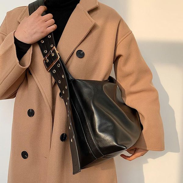 cross body veryme soft leather daily handbags luxury big women bags large capacity casual shoulder bag quality female hobos totes sac femme
cross body veryme soft leather daily handbags luxury big women bags large capacity casual shoulder bag quality female hobos totes sac femme