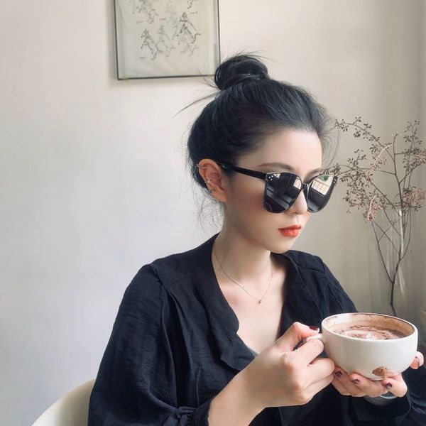 street star fan2020 women's new sunglasses p big face thin polarized anti ultraviolet sunglasses, White;black
street star fan2020 women's new sunglasses p big face thin polarized anti ultraviolet sunglasses, White;black