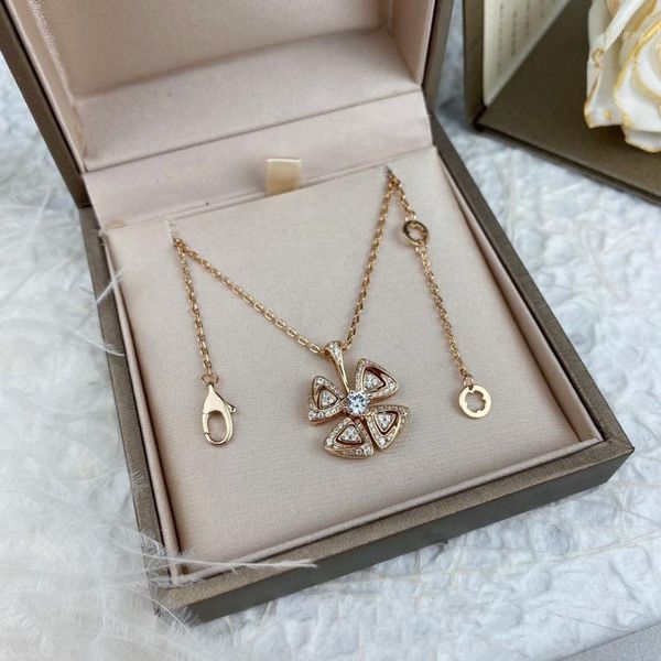 women flowers hollow pendant necklaces petals can tremble classic style party necklaces hight quality jewelry gifts1, Silver
women flowers hollow pendant necklaces petals can tremble classic style party necklaces hight quality jewelry gifts1, Silver
