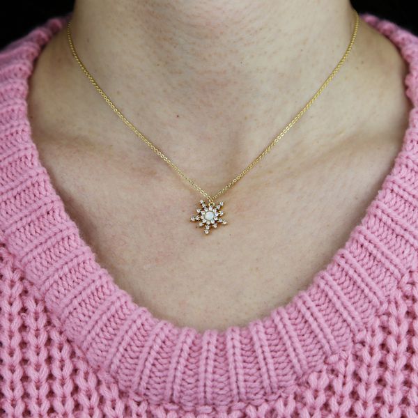 promotion wholesale fashion jewelry clear cz white fire opal stone snowflake pendant necklace gold color, Black
promotion wholesale fashion jewelry clear cz white fire opal stone snowflake pendant necklace gold color, Black