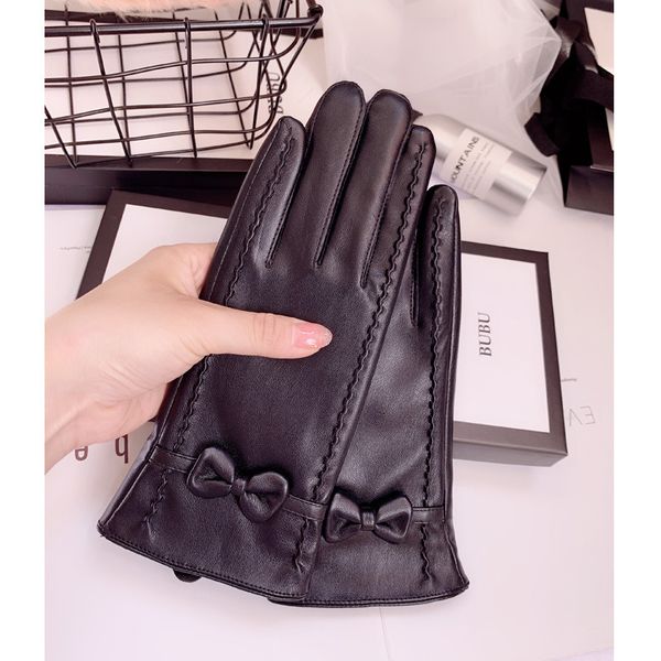 leather women's plush thick touch screen windproof cold proof warm cycling autumn and winter gloves, Blue;gray
leather women's plush thick touch screen windproof cold proof warm cycling autumn and winter gloves, Blue;gray