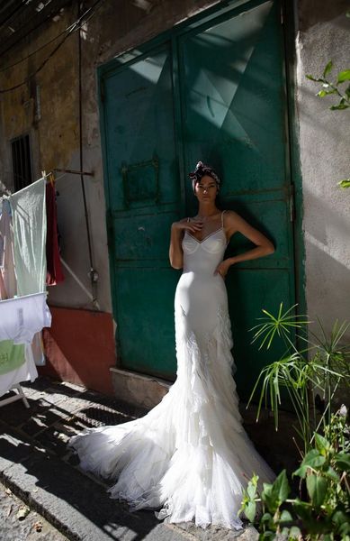 inbal dror 2020 mermaid satin wedding dresses spaghetti neck beaded backless bridal gowns lace beach garden wedding dress, White
inbal dror 2020 mermaid satin wedding dresses spaghetti neck beaded backless bridal gowns lace beach garden wedding dress, White
