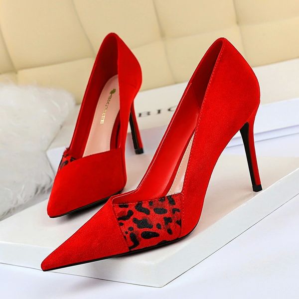 bigtree fine heel high heels suede shallow mouth pointed leopard pattern color pumps woman party pumps #204g, Black
bigtree fine heel high heels suede shallow mouth pointed leopard pattern color pumps woman party pumps #204g, Black
