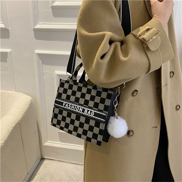 outlet sale 80% off winter hand popular new fashion leisure one shoulder messenger bag versatile ins small square bag wholesale store 12
outlet sale 80% off winter hand popular new fashion leisure one shoulder messenger bag versatile ins small square bag wholesale store 12