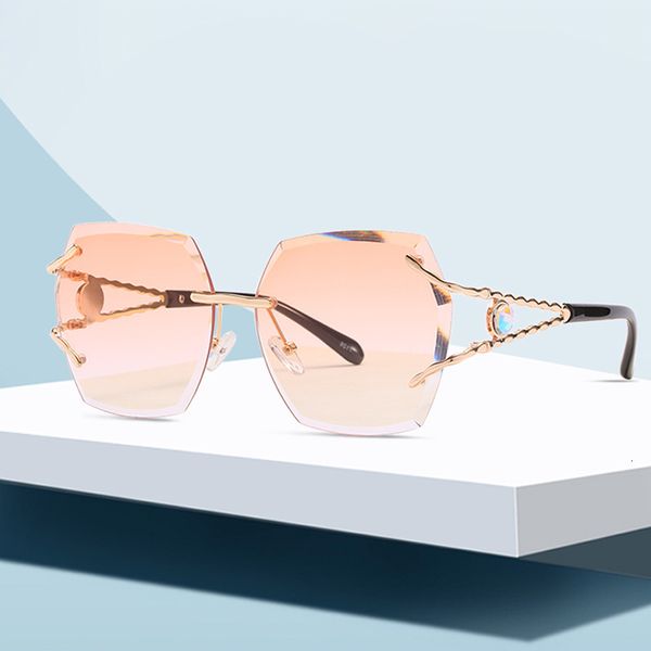 rimless fashion sunglasses 7126 diamond rimmed sunglasses women's trendy ocean glasses designer aws, White;black
rimless fashion sunglasses 7126 diamond rimmed sunglasses women's trendy ocean glasses designer aws, White;black