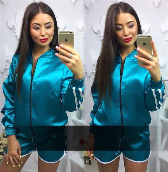 shorts zipper suit set 2020 women tracksuit two piece sport style outfit jogging sweatshirt fitness lounge sportwear, Gray
shorts zipper suit set 2020 women tracksuit two piece sport style outfit jogging sweatshirt fitness lounge sportwear, Gray