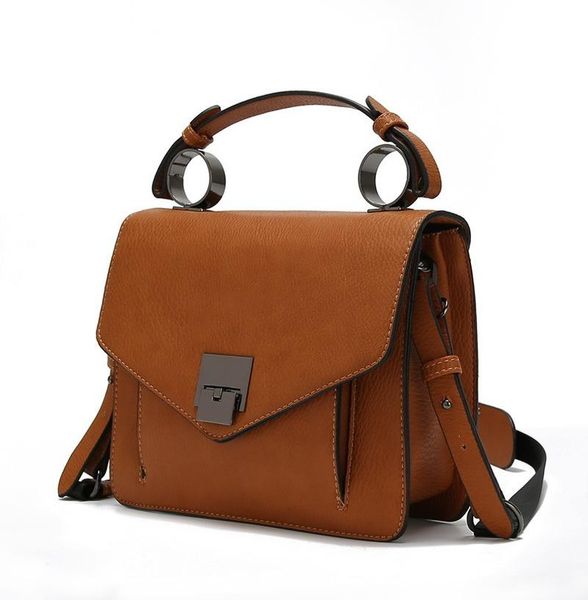 new style ladies shoulder bag fashion and elegant portable diagonal bag european and american simple small square
new style ladies shoulder bag fashion and elegant portable diagonal bag european and american simple small square