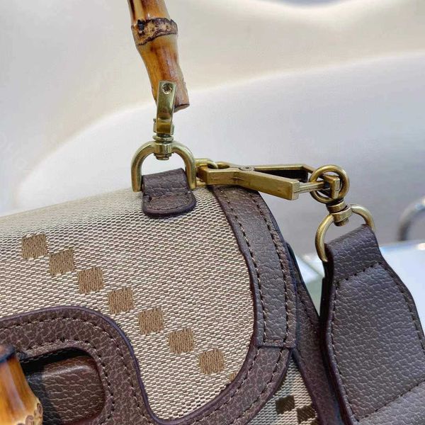 happy_buy_bag 2022 clutch women letter saddle bags lady fashion shoulder cross body bamboo handbags handle hasp messenger plain totes flaps
happy_buy_bag 2022 clutch women letter saddle bags lady fashion shoulder cross body bamboo handbags handle hasp messenger plain totes flaps