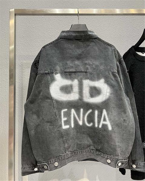 men's jackets high version 21fw new back bb luminous graffiti printing men's and women's paris coat denim jacket fashion bran, Black;brown
men's jackets high version 21fw new back bb luminous graffiti printing men's and women's paris coat denim jacket fashion bran, Black;brown