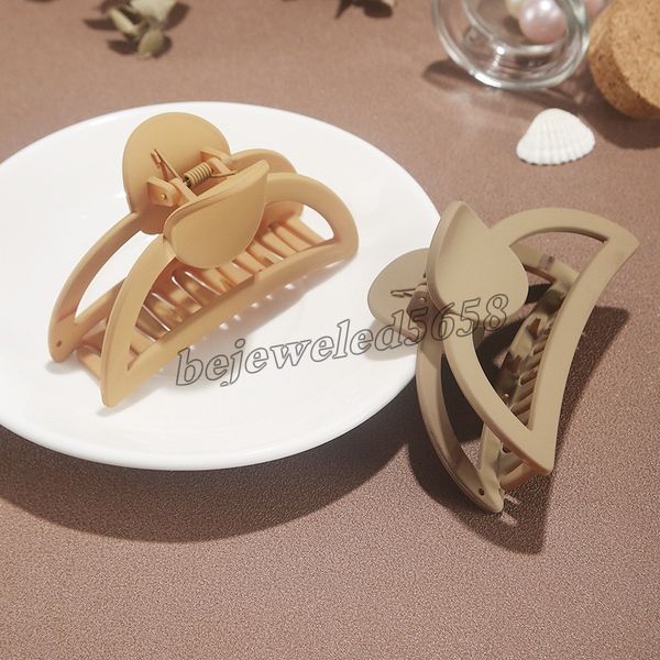 hair clip claws barrettes for women girls large size soild color plastic hair claw clips crab hairpins chic hair accessories headdress, Golden;silver
hair clip claws barrettes for women girls large size soild color plastic hair claw clips crab hairpins chic hair accessories headdress, Golden;silver