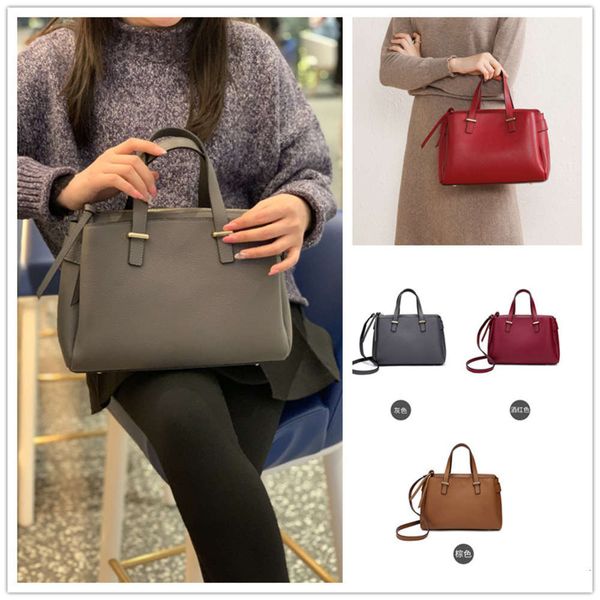 luxurys designers leather 2021 new autumn and winter fashion leisure handbag mother's middle aged women's single shoulder messenge
luxurys designers leather 2021 new autumn and winter fashion leisure handbag mother's middle aged women's single shoulder messenge