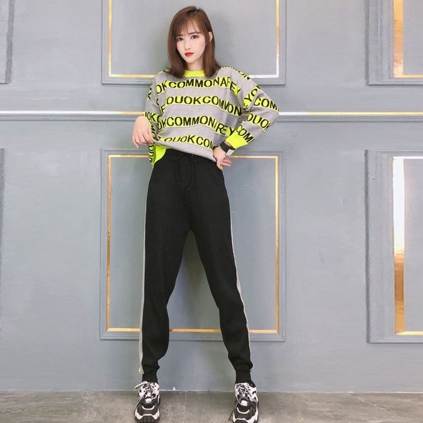ualmc trendy and winter 2020 women letter color matching round neck leisure sports jacquard jacquard rcejv autumn new suit, Gray
ualmc trendy and winter 2020 women letter color matching round neck leisure sports jacquard jacquard rcejv autumn new suit, Gray