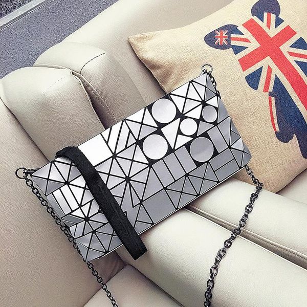 2020 new luminous diamond lattice fold over clutch bags women handbag chain shoulder crossbody bags messenger bag bolsa 4*8
2020 new luminous diamond lattice fold over clutch bags women handbag chain shoulder crossbody bags messenger bag bolsa 4*8