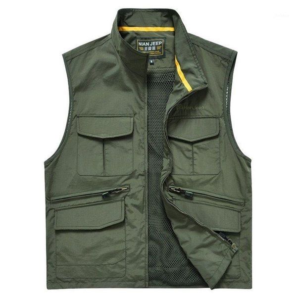 2020 new fashion men casual vest high travel vest multi-pockets pgraphy waistcoat chalecos para hombre1, Black;white
2020 new fashion men casual vest high travel vest multi-pockets pgraphy waistcoat chalecos para hombre1, Black;white