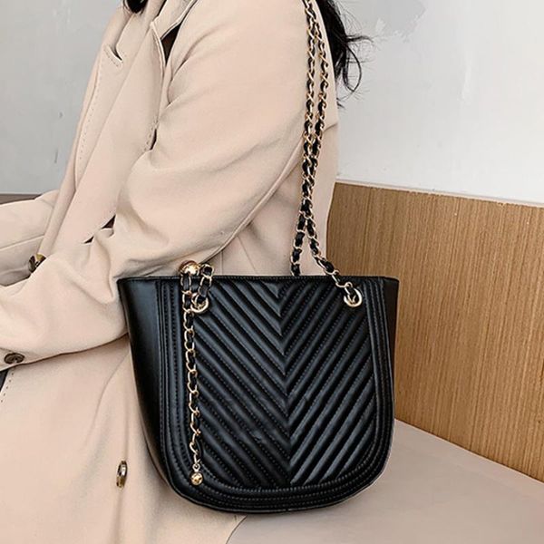 fashion bucket women's bag solid stripe women shoulder bags metal chain ladies handbags pu bags for women 2020
fashion bucket women's bag solid stripe women shoulder bags metal chain ladies handbags pu bags for women 2020