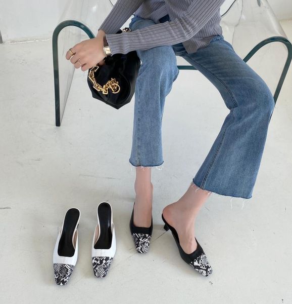 cover toe shoes woman 2021 female slippers med heeled mules new summer pointed high thin microfiber rubber slides rome bonded, Black
cover toe shoes woman 2021 female slippers med heeled mules new summer pointed high thin microfiber rubber slides rome bonded, Black