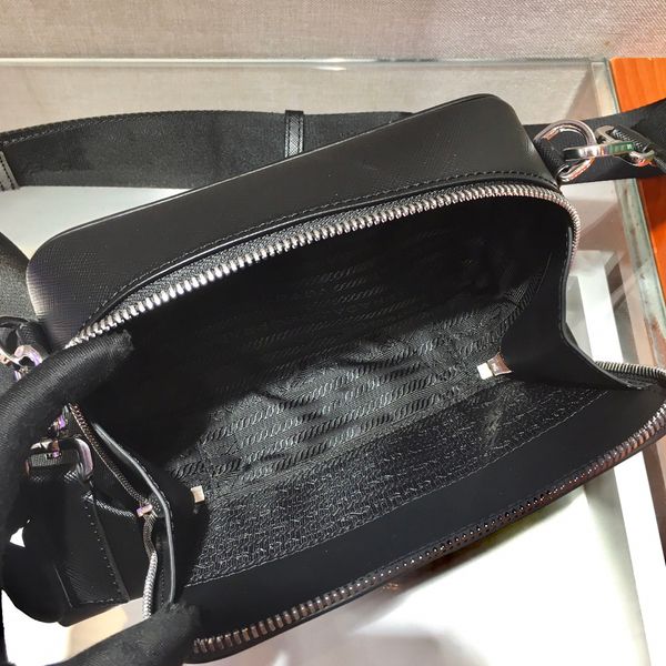 new mens shoulder bags famous trip bags postman square bag briefcase crossbody good quality totes bag backpack men tote crossbody bag
new mens shoulder bags famous trip bags postman square bag briefcase crossbody good quality totes bag backpack men tote crossbody bag