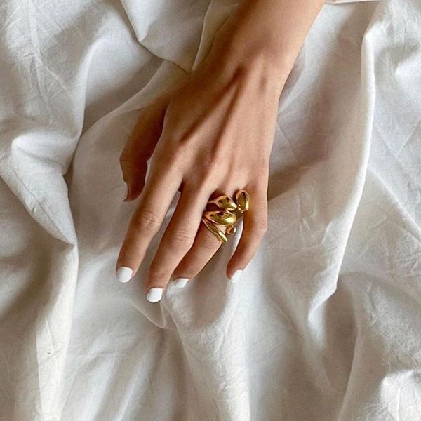 exaggerated stacked combination, smooth face, indifference style, personalized index finger ring and open hand ornament, Silver
exaggerated stacked combination, smooth face, indifference style, personalized index finger ring and open hand ornament, Silver