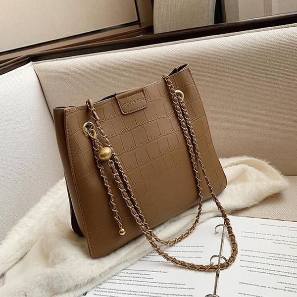 retro large leather handbag 2021 new trendy messenger bags women shoulder bag black bag chain cross body bags casual bucket
retro large leather handbag 2021 new trendy messenger bags women shoulder bag black bag chain cross body bags casual bucket