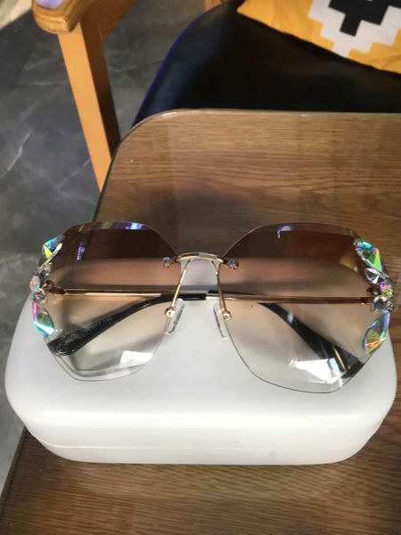 women's qiyan korean gradual change sunglasses version frameless diamond anti ultraviolet personality elegant fashion women's nove, White;black
women's qiyan korean gradual change sunglasses version frameless diamond anti ultraviolet personality elegant fashion women's nove, White;black