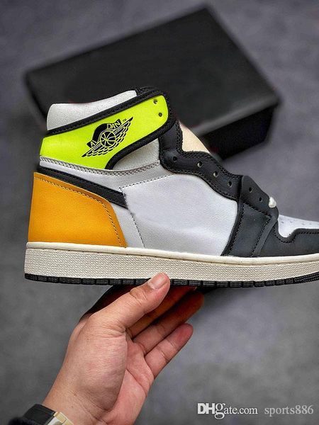 new release air authentic 1 high og volt gold sneakers white volt university gold black retro men women outdoor sports shoes with box
new release air authentic 1 high og volt gold sneakers white volt university gold black retro men women outdoor sports shoes with box