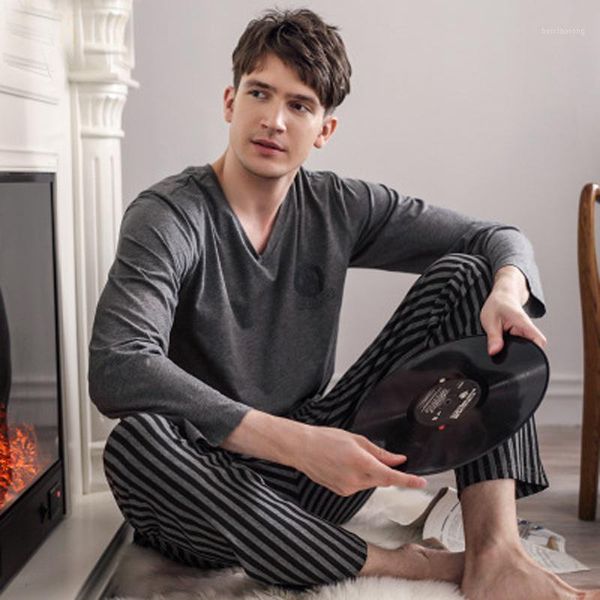 latest men's 100% cotton pajamas set spring and autumn long-sleeve sleepwear night wear home clothing for men1, Black;brown
latest men's 100% cotton pajamas set spring and autumn long-sleeve sleepwear night wear home clothing for men1, Black;brown