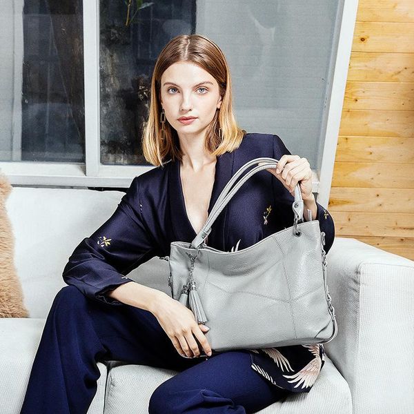 wxfbbaby high-end hobos bag woman ladies shoulder handbags for women female bag factory cow leather handbag big crossbody bags
wxfbbaby high-end hobos bag woman ladies shoulder handbags for women female bag factory cow leather handbag big crossbody bags