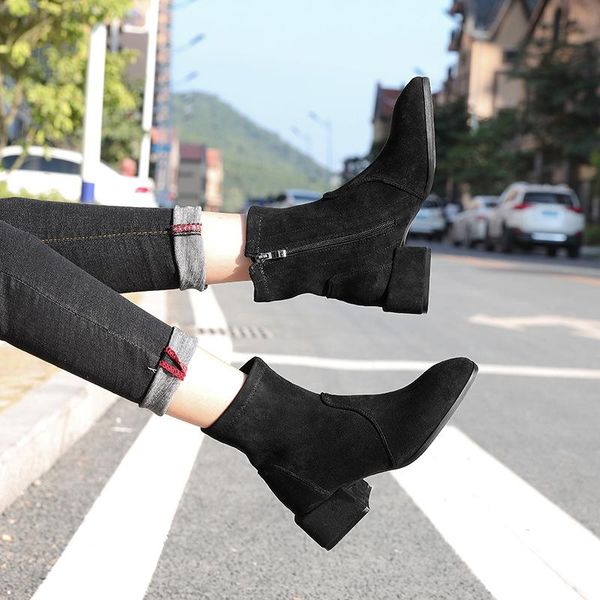 size 33-43 boots women autumn and winter 2020 new thick heel women short boots, Black
size 33-43 boots women autumn and winter 2020 new thick heel women short boots, Black