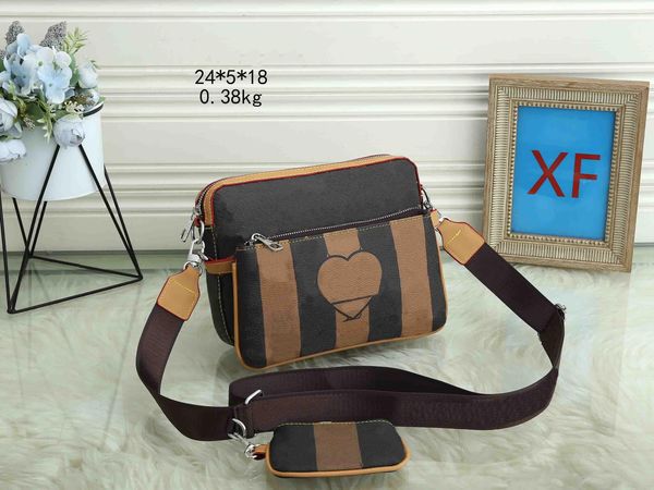 yq luxurys designers bags l men's three-piece satchel briefcase messenger small postman bag for slanting suitable the fashionable choic
yq luxurys designers bags l men's three-piece satchel briefcase messenger small postman bag for slanting suitable the fashionable choic