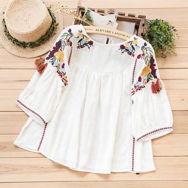 2021 spring women national wind embroidery o-neck white shirt literary cotton loose three quarter sleeve blouse women
2021 spring women national wind embroidery o-neck white shirt literary cotton loose three quarter sleeve blouse women