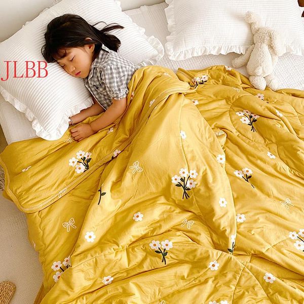 knitted cotton summer quilts soft cool comfoter bright yellow home duvet 1pc summer throw blanket breath y bedspread 2021
knitted cotton summer quilts soft cool comfoter bright yellow home duvet 1pc summer throw blanket breath y bedspread 2021