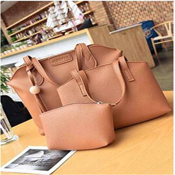 new fashion shoulder bag female fringed wooden bead three-piece women's large capacity messenger bag woman handbag
new fashion shoulder bag female fringed wooden bead three-piece women's large capacity messenger bag woman handbag