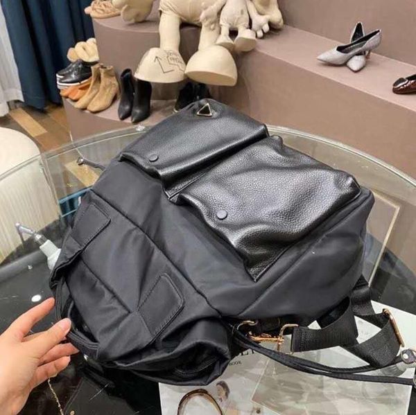 2020 new fashion women backpacks leather lady travel backpack girl school bag birthday gift
2020 new fashion women backpacks leather lady travel backpack girl school bag birthday gift