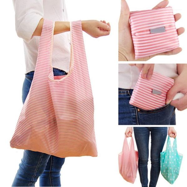 new fashion printing foldable green shopping bag tote folding pouch handbags convenient large-capacity storage bags1
new fashion printing foldable green shopping bag tote folding pouch handbags convenient large-capacity storage bags1