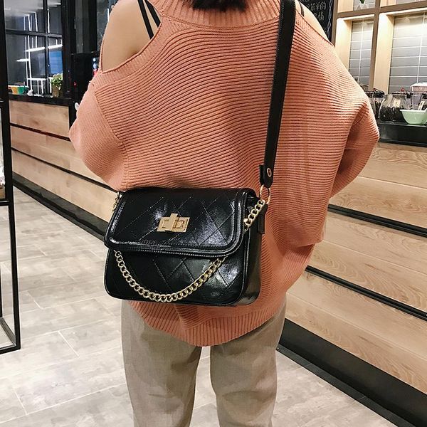 cross embroider line lock bags fashionable joker recreation bag chain shoulder bag elegant charm inclined shoulder
cross embroider line lock bags fashionable joker recreation bag chain shoulder bag elegant charm inclined shoulder