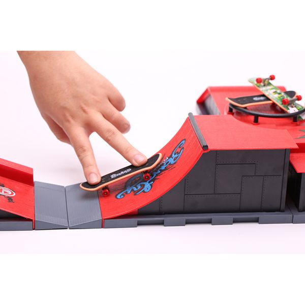 mini finger figure skate scene board venue combination toys skateboarders ramp track educational toy set for boy birthday gifts q0115
mini finger figure skate scene board venue combination toys skateboarders ramp track educational toy set for boy birthday gifts q0115