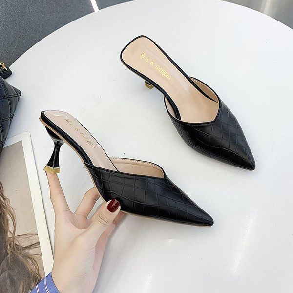 women slippers 2021 brand outdoor metal pointed toe beach slides flip flops baotou high heel half slippers mules plus size 35-39, Black
women slippers 2021 brand outdoor metal pointed toe beach slides flip flops baotou high heel half slippers mules plus size 35-39, Black